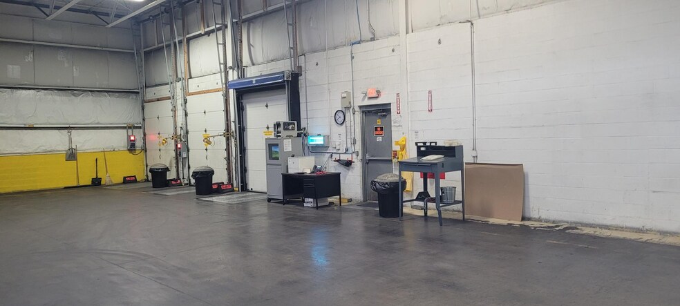 More Photos Of 190 Walnut Ln, Pottsville Warehouse For Lease