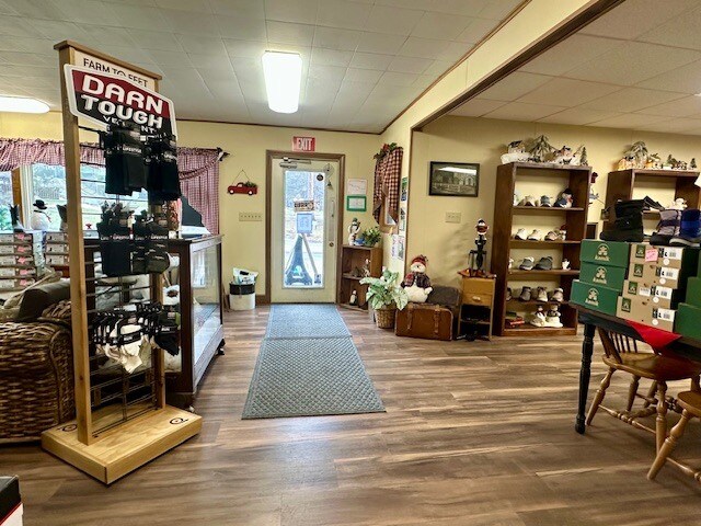 More Photos Of 27160 PA-66, Lucinda General Retail For Sale