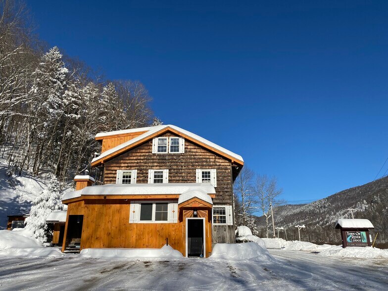 More Photos Of 5672 US Route 4, Killington Hotel For Sale