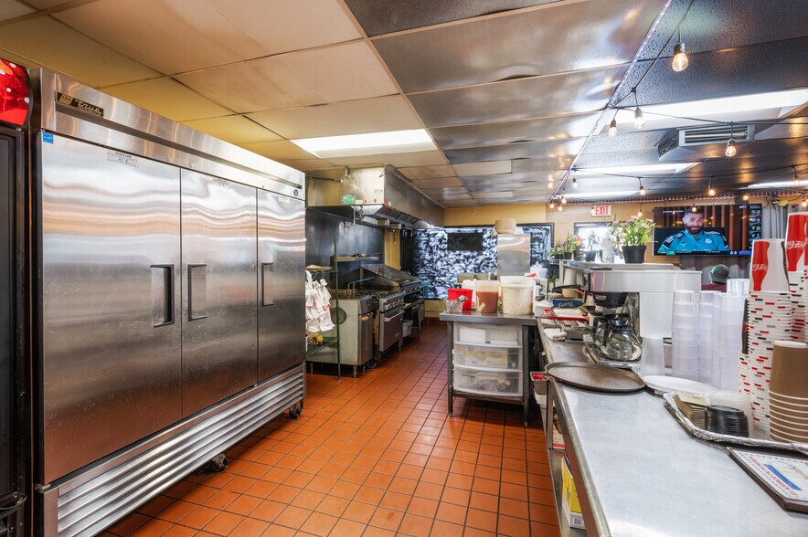 More Photos Of 1241 N Avalon Blvd, Wilmington Restaurant For Sale
