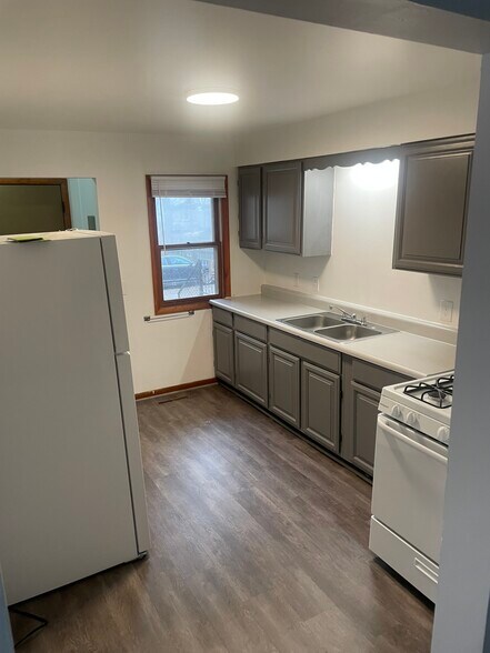 More Photos Of 2820 Collingwood Blvd, Toledo Apartments For Sale