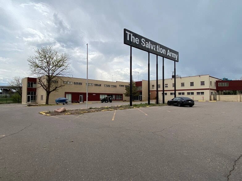 More Photos Of 4751 Broadway, Denver Unknown For Lease