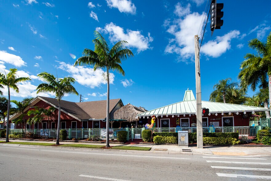 More Photos Of 1300 S Federal Hwy, Dania Restaurant For Sale