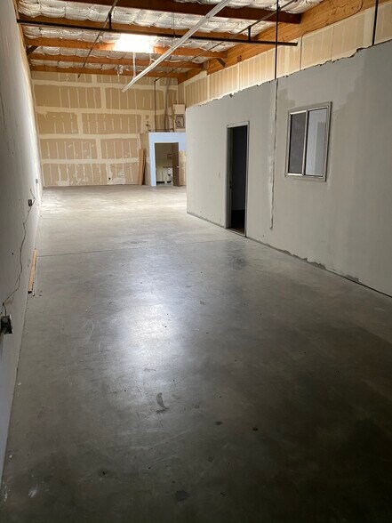 More Photos Of 5710 Auburn Blvd, Sacramento Warehouse For Sale