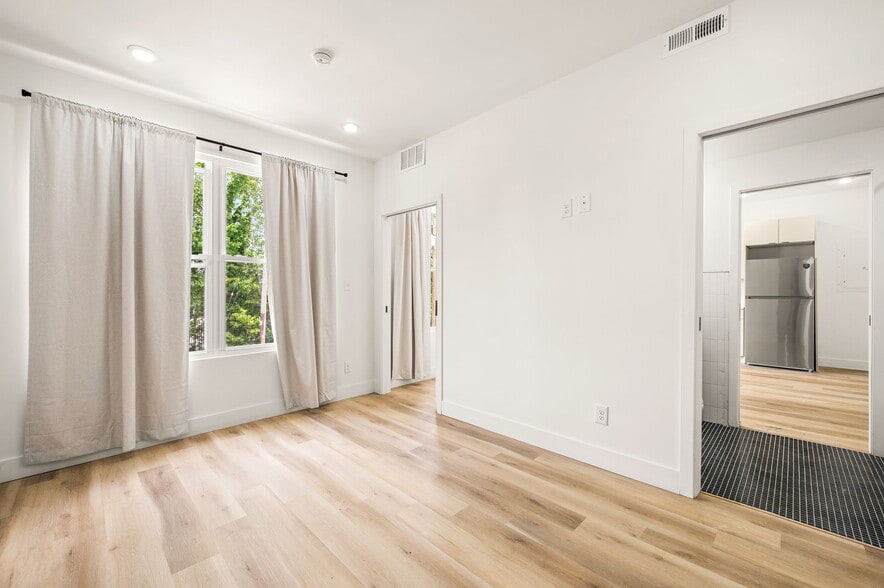 More Photos Of 4921 Chester Ave, Philadelphia Multifamily For Sale