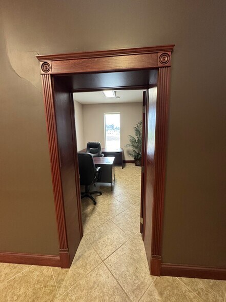 More Photos Of 1000 Hedstrom Dr, Ashland Warehouse For Lease