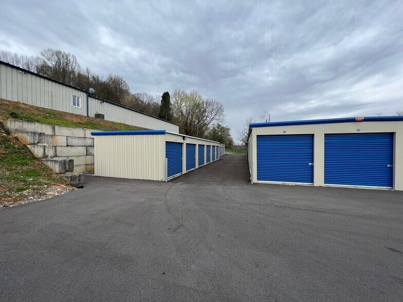 More Photos Of 5209 Memorial Blvd, Kingsport Self Storage For Sale