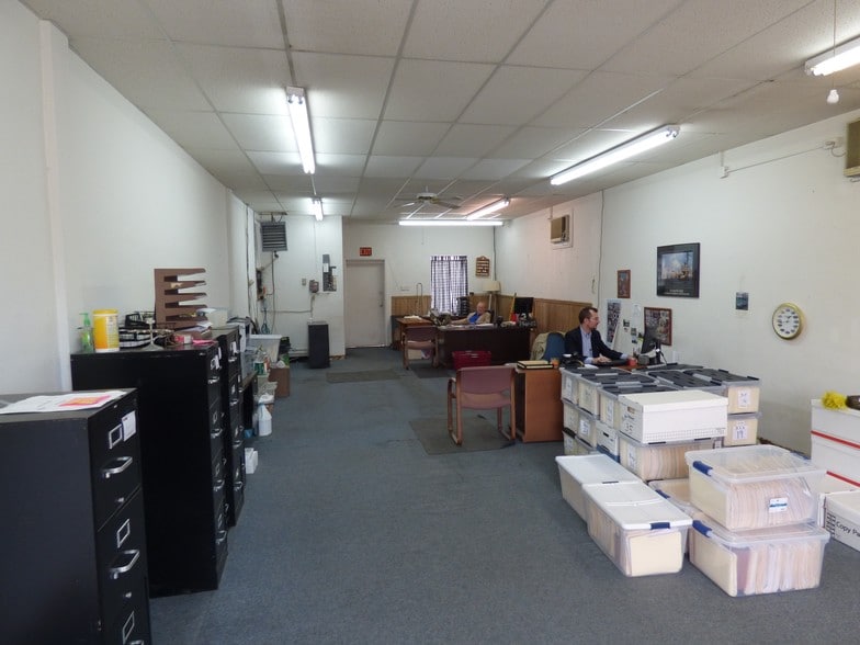 More Photos Of 6410-6418 Hampton Ave, Saint Louis Storefront Retail Office For Lease