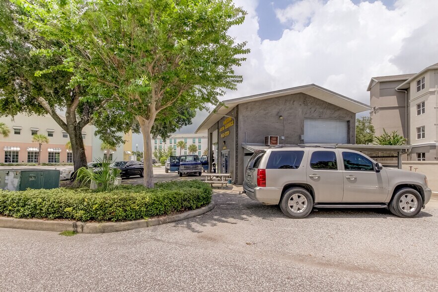 More Photos Of 600 Saint Petersburg Dr E, Oldsmar Auto Repair For Sale