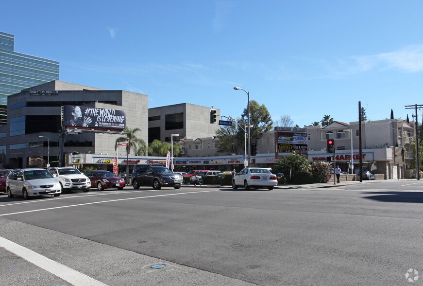 More Photos Of 16060 Ventura Blvd, Encino Storefront For Sale