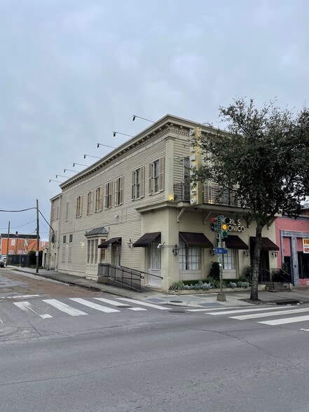More Photos Of 1300 St Charles Ave, New Orleans Restaurant For Sale