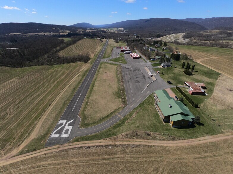 More Photos Of 600 Airport Dr, Mifflintown Flex For Sale