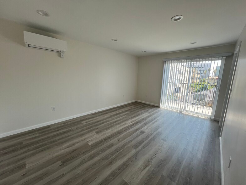More Photos Of 1548 N Alexandria Ave, Los Angeles Apartments For Sale