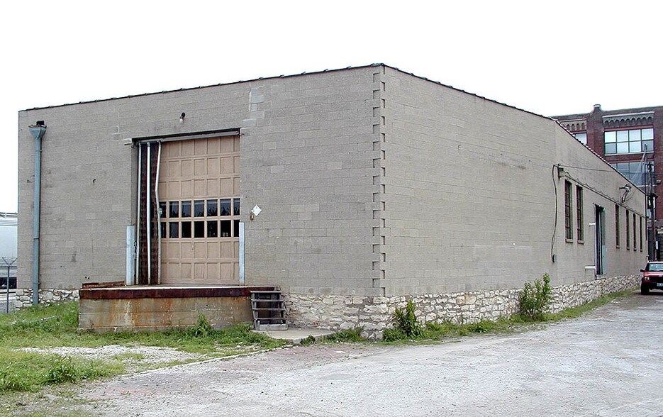 More Photos Of 200 Wyandotte St, Kansas City Storefront Retail Office For Sale