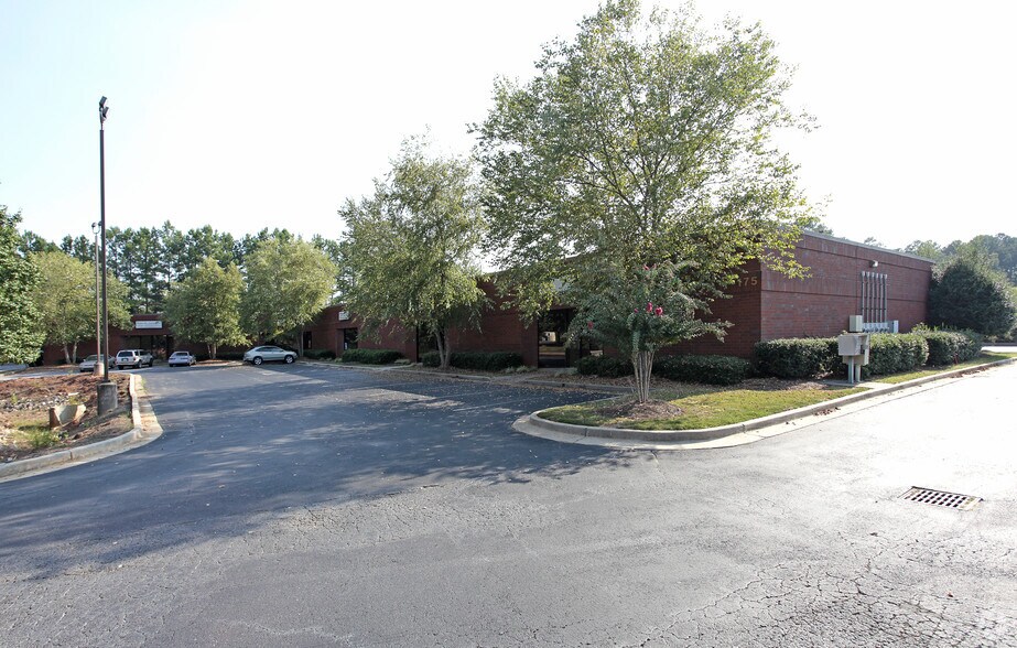 More Photos Of 175 Carnegie Pl, Fayetteville Office For Lease