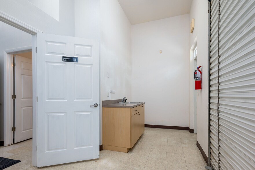 More Photos Of 4639 Clyde Morris Blvd, Port Orange Office For Lease