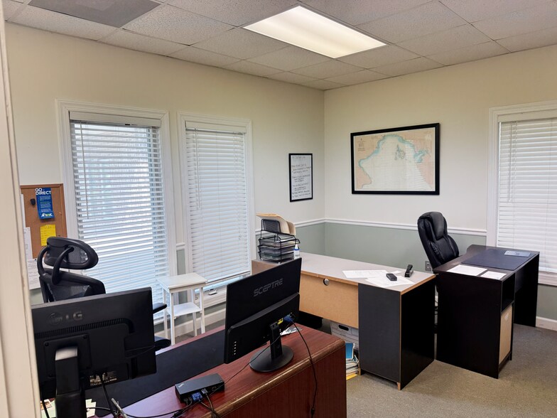 More Photos Of 107 Southern Blvd, Savannah Office For Lease