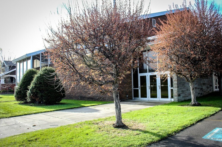 More Photos Of 306 W Main St, Malone Office For Sale