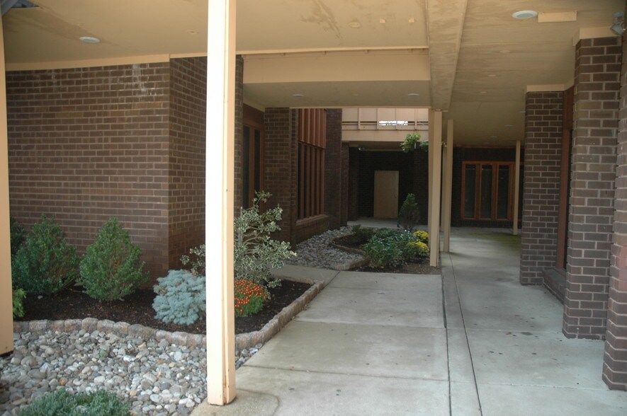 More Photos Of 1750 Zion Rd, Northfield Medical For Sale