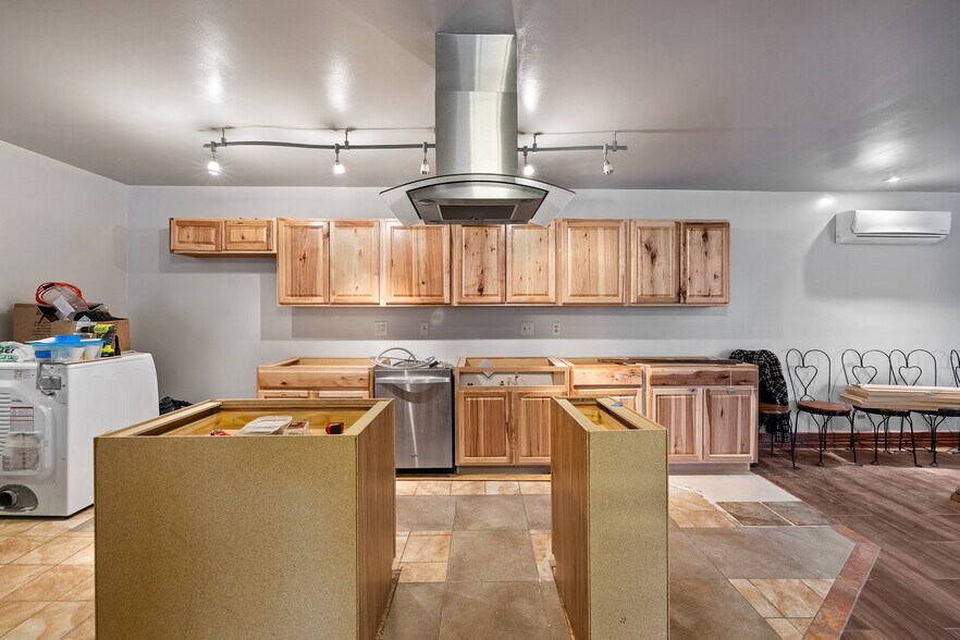 More Photos Of 509 N River St, Hot Springs Restaurant For Sale