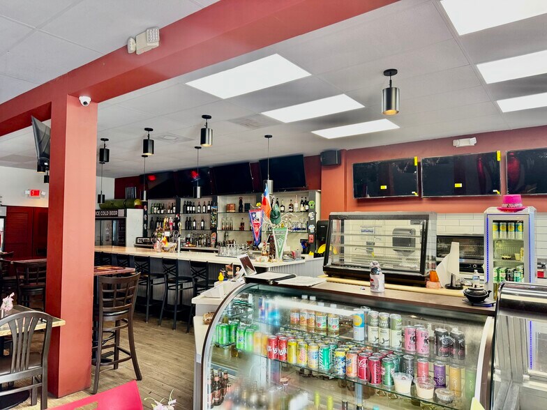 More Photos Of 1971 71st St, Miami Beach Storefront For Sale