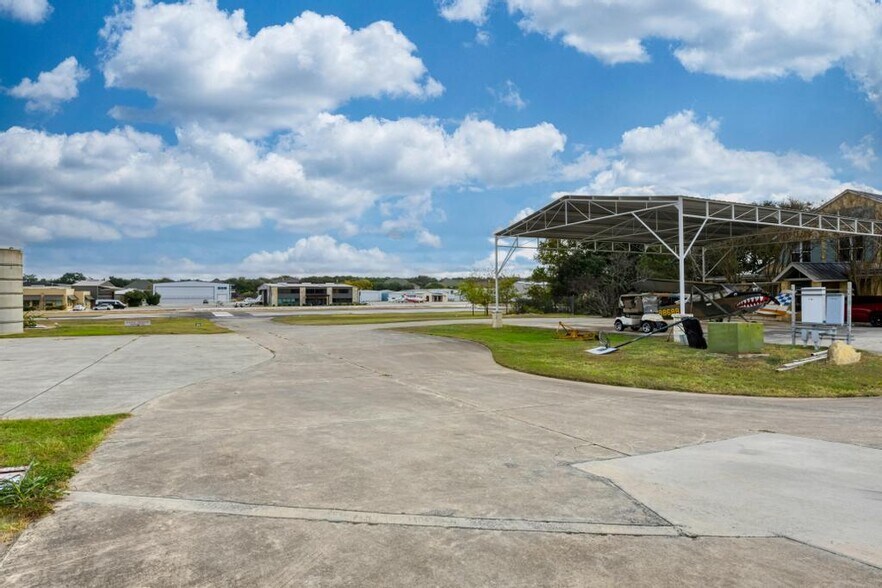 More Photos Of 28120 Boerne Stage Rd, Boerne Specialty For Sale
