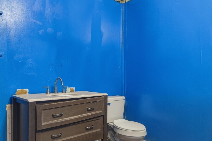 More Photos Of 143 Broadway, Fort Edward Storefront Retail Office For Sale