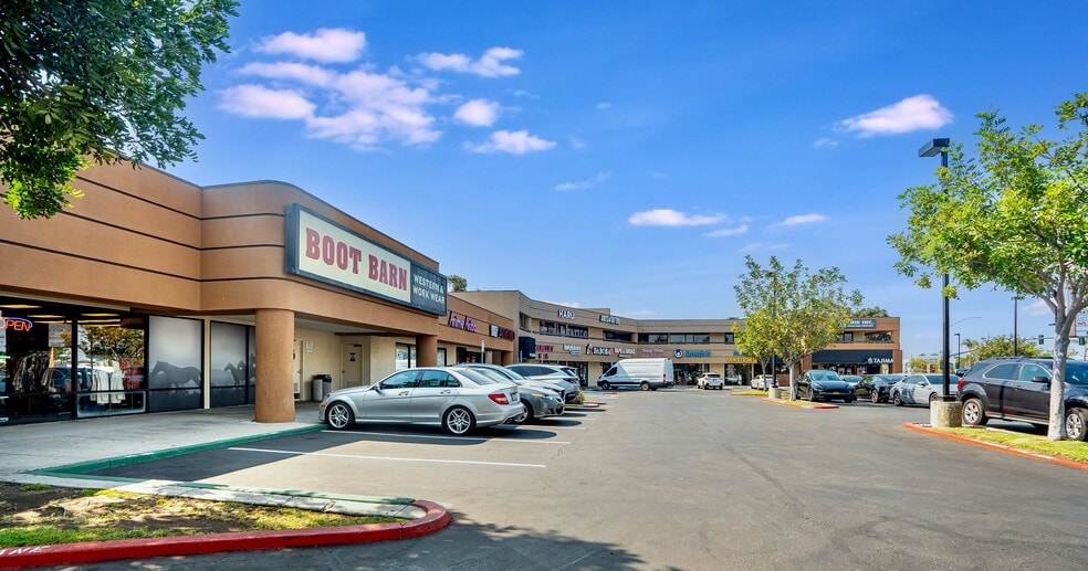 More Photos Of 4411 Mercury St, San Diego Unknown For Lease