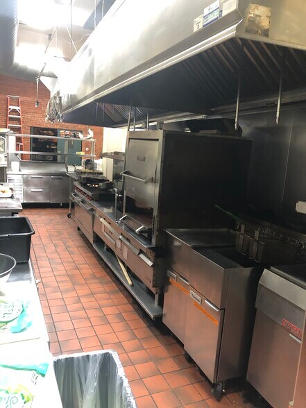 More Photos Of 535 Canal St, Reading Flex For Sale