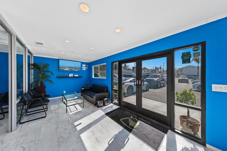 More Photos Of 7480 El Cajon Blvd, La Mesa Auto Dealership For Sale