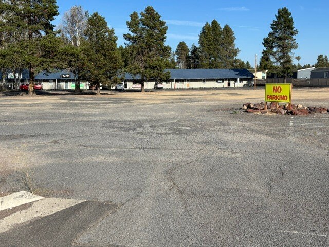 More Photos Of 51450-51456 The Dalles-California Hwy, La Pine General Retail For Sale