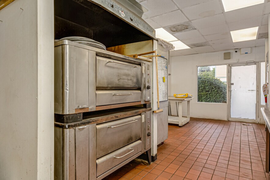 More Photos Of 5935 S Highway A1A, Melbourne Beach Hotel For Sale