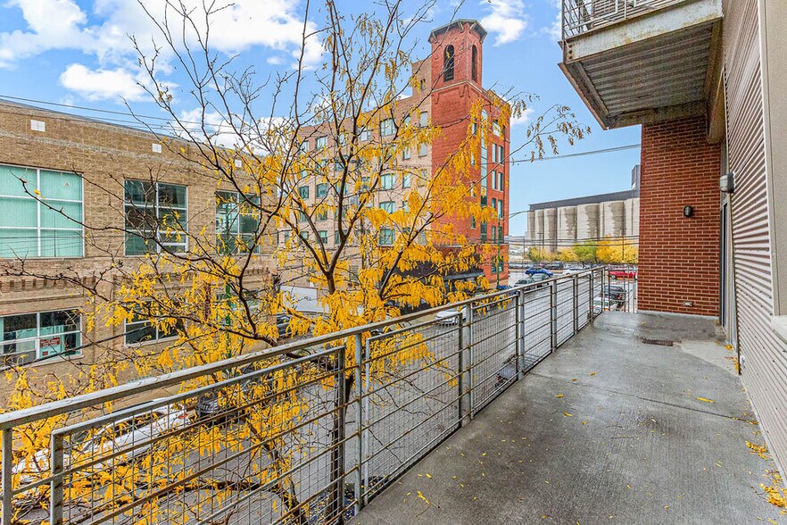 More Photos Of 824 W Superior St, Chicago Office Residential For Sale