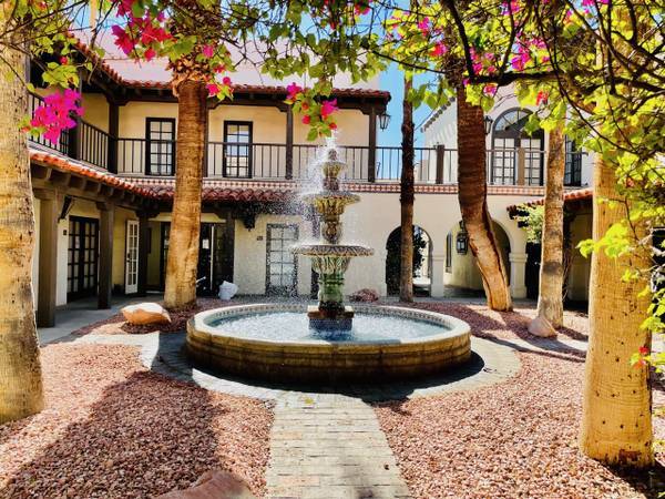 More Photos Of 1276 N Palm Canyon Dr, Palm Springs Medical For Lease