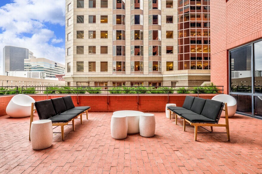 More Photos Of 200 N Broadway, Saint Louis Office For Lease