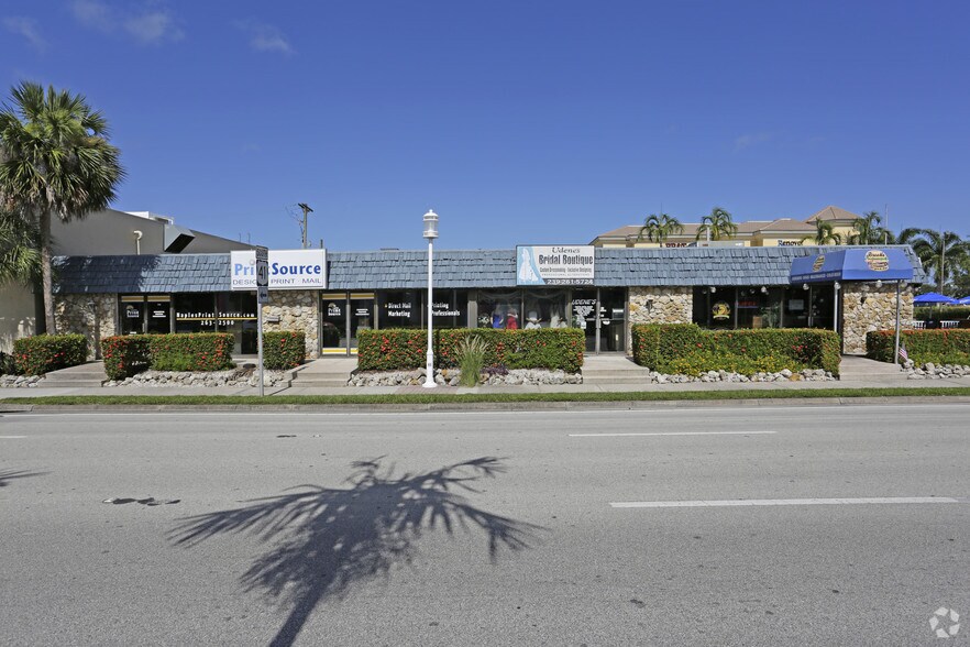 More Photos Of 330-350 9th St S, Naples Freestanding For Sale