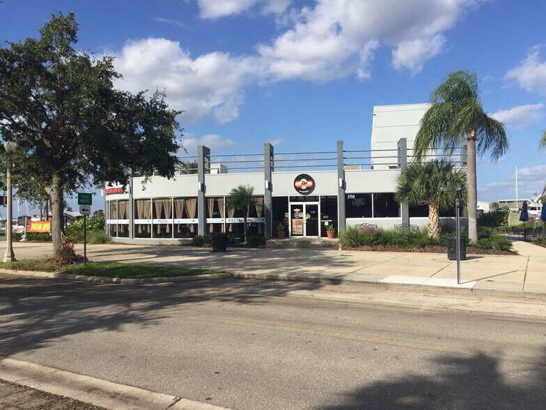 More Photos Of 350 E Seminole Blvd, Sanford Freestanding For Sale
