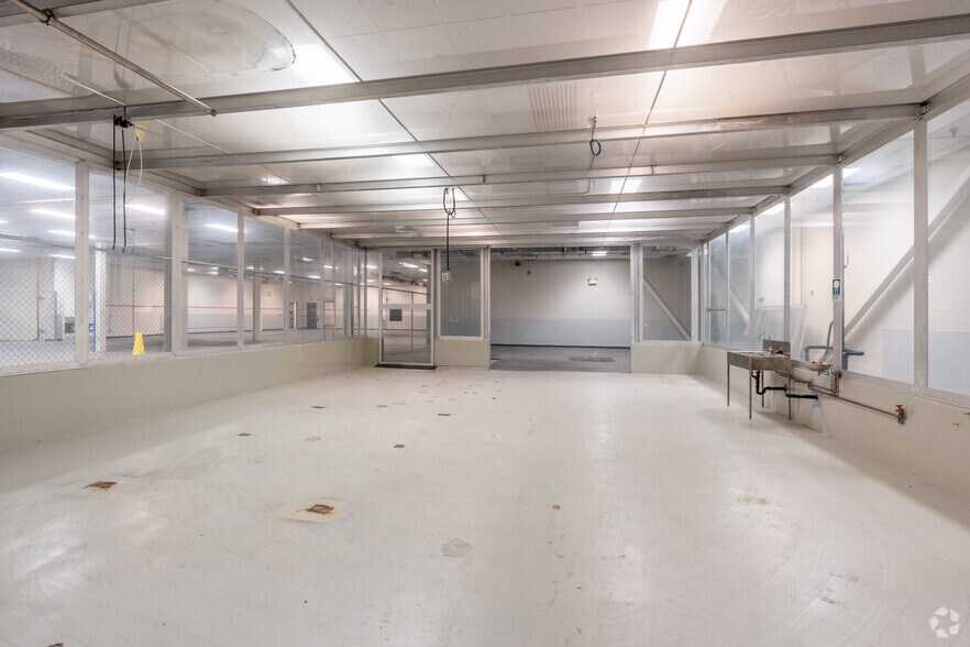 More Photos Of 3590 W 3rd Ave, Eugene Manufacturing For Lease