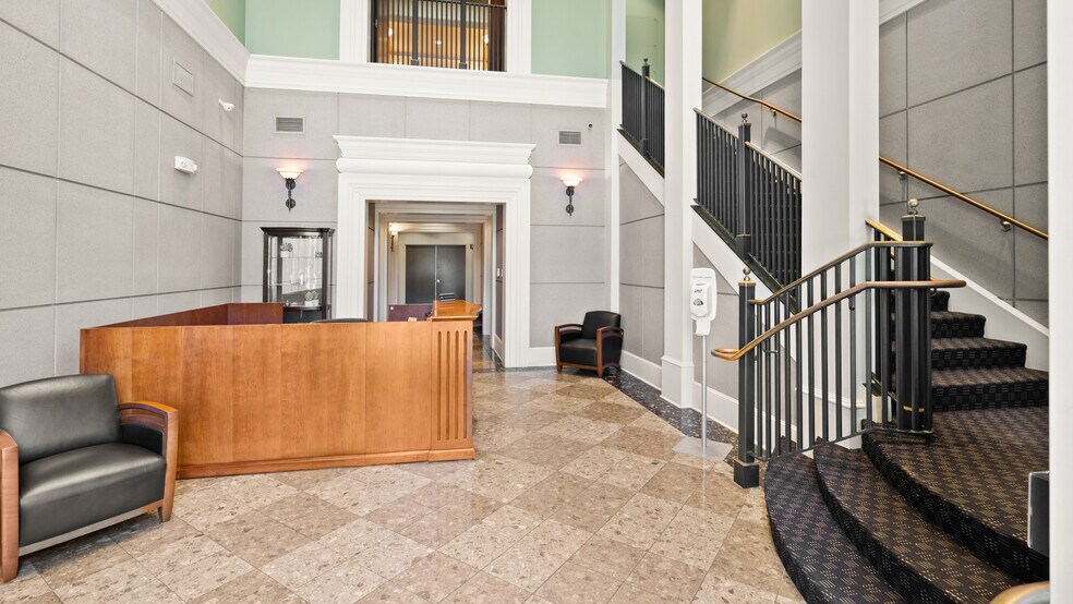 More Photos Of 1500 Park Center Dr, Orlando Office For Lease