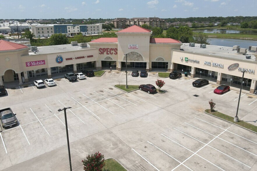 More Photos Of 11130 Gulf Fwy, Houston Unknown For Lease