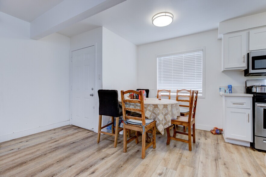 More Photos Of 1720 Cerritos Ave, Long Beach Apartments For Sale