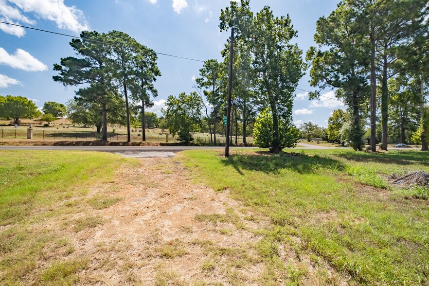 More Photos Of 1408 State Highway 95, Bastrop Land For Sale