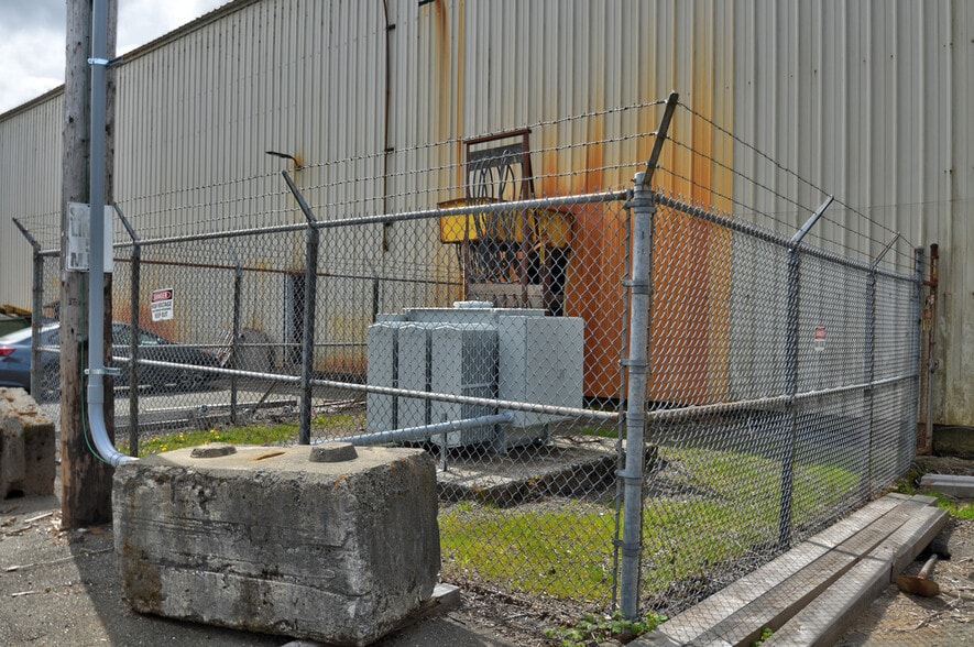More Photos Of 98 US Highway 101 Hwy, Hoquiam Lumberyard For Sale