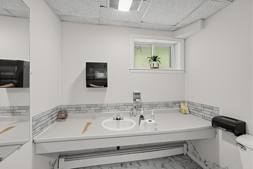 More Photos Of 1110 Coles Mill Rd, Williamstown Specialty For Sale
