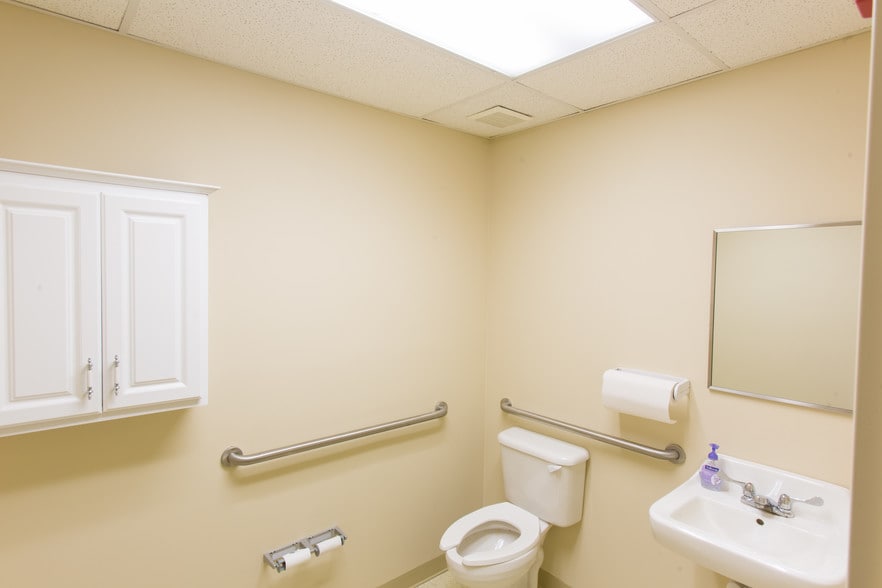 More Photos Of 69 Mayo Rd, Edgewater Storefront Retail Office For Lease