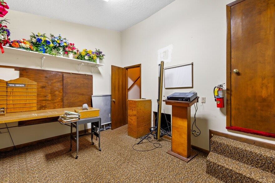 More Photos Of 334 N Oakland Ave, Statesville Specialty For Sale