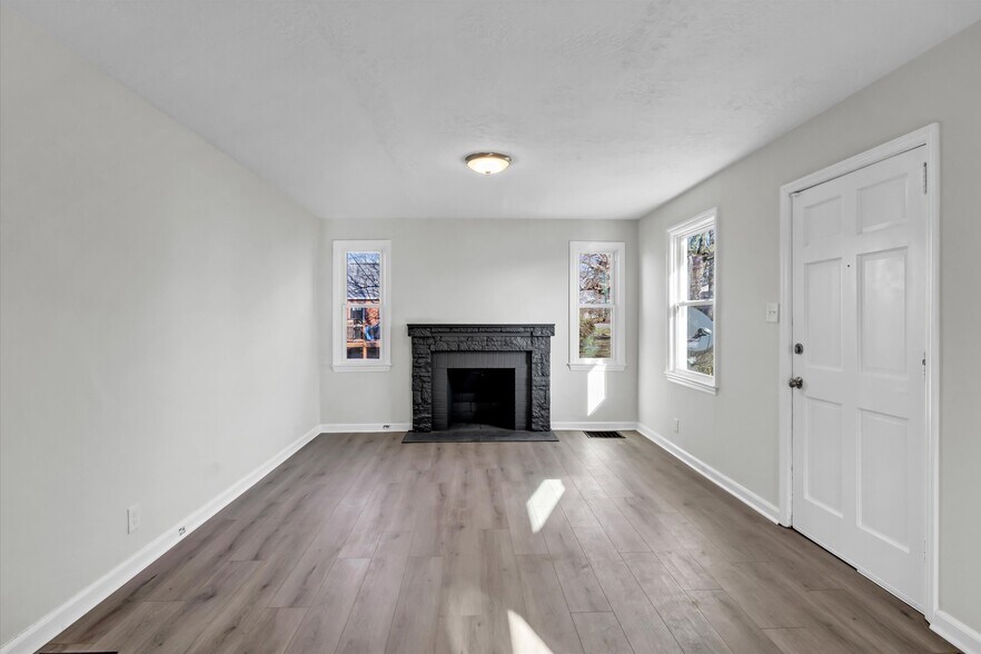 More Photos Of 2737 Gaston Ave, Knoxville Apartments For Sale