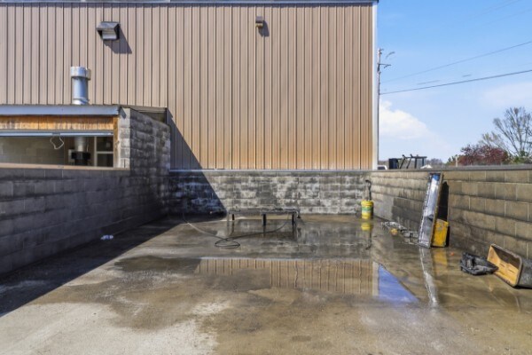 More Photos Of 1018 Abiff Rd, Bon Aqua Service For Sale