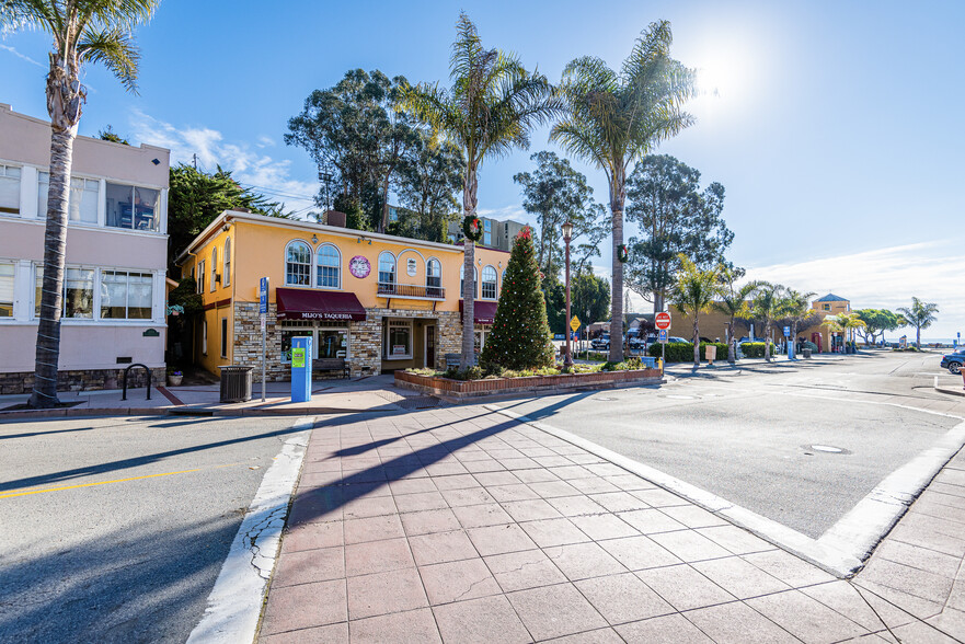 Primary Photo Of 200 Monterey Ave, Capitola Restaurant For Lease