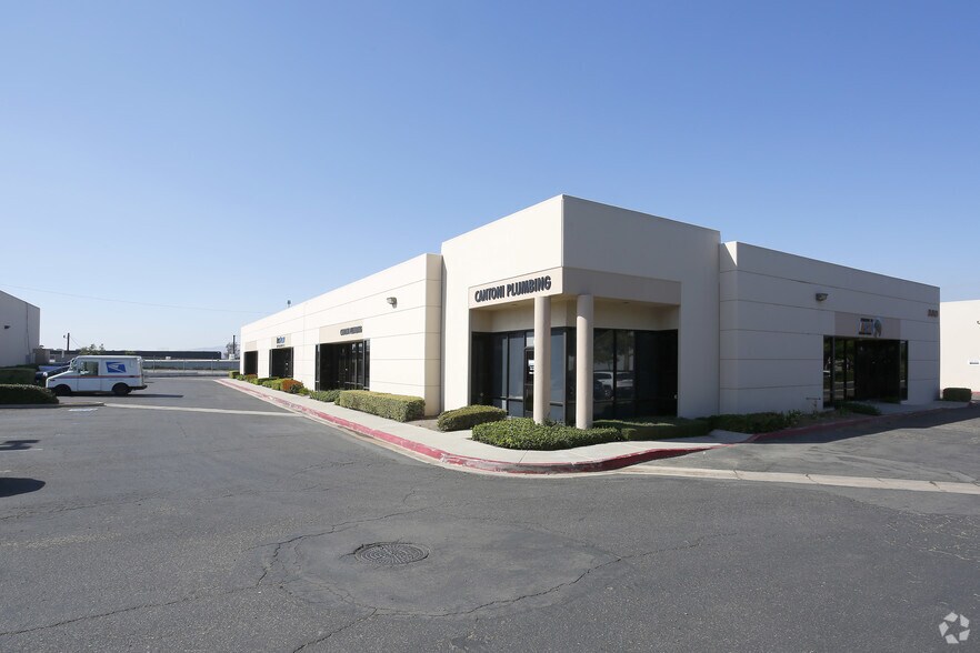 More Photos Of 350 S Maple St, Corona Unknown For Lease